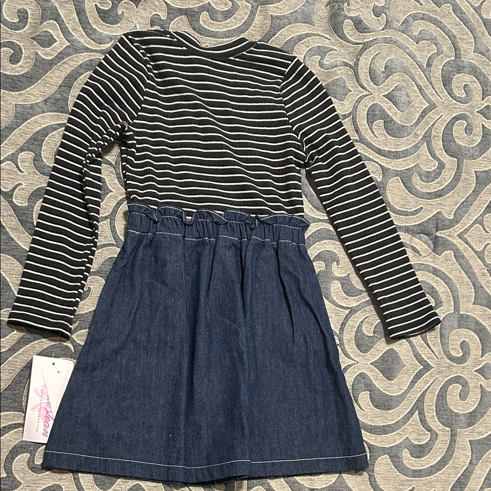 Striped Black and White Top with Denim Skirt - Picture 4 of 4
